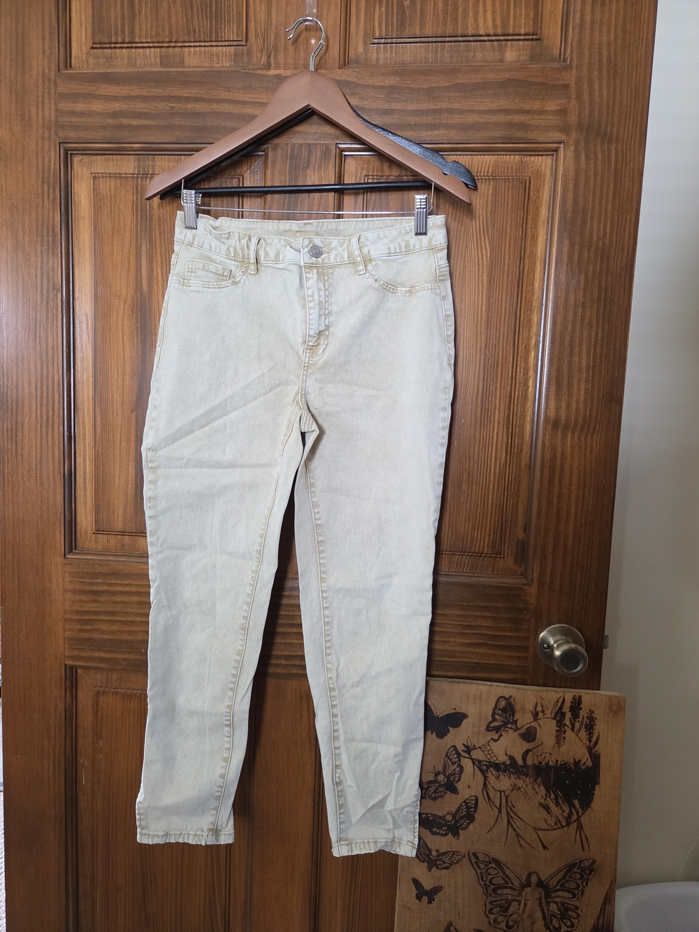 Women's Beige Skinny Jeans - High-Rise Slim Fit
